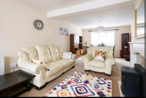 London Stratford Holiday Home